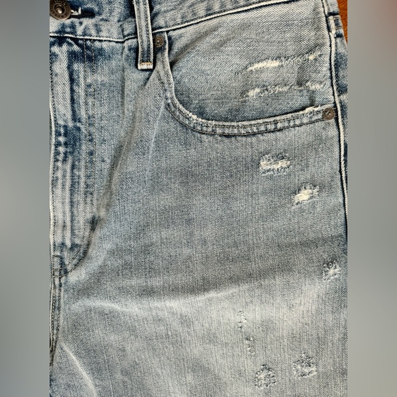 NWT Levi’s Barrel Crop Relaxed Fit Ankle
Length Size 31 - Picture 7 of 8